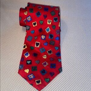 Alynn silk tie Red with multicolor heart pattern